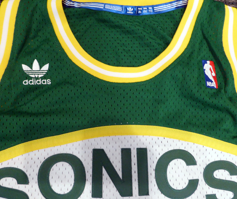 Seattle Sonics Shawn Kemp Autographed Green Adidas Hardwood Classics Jersey "Reign Man" MCS Holo Stock #125205