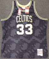 Boston Celtics Larry Bird Autographed Black Mitchell & Ness Gold Toile Swingman Jersey Size XXL Beckett BAS Stock #177717