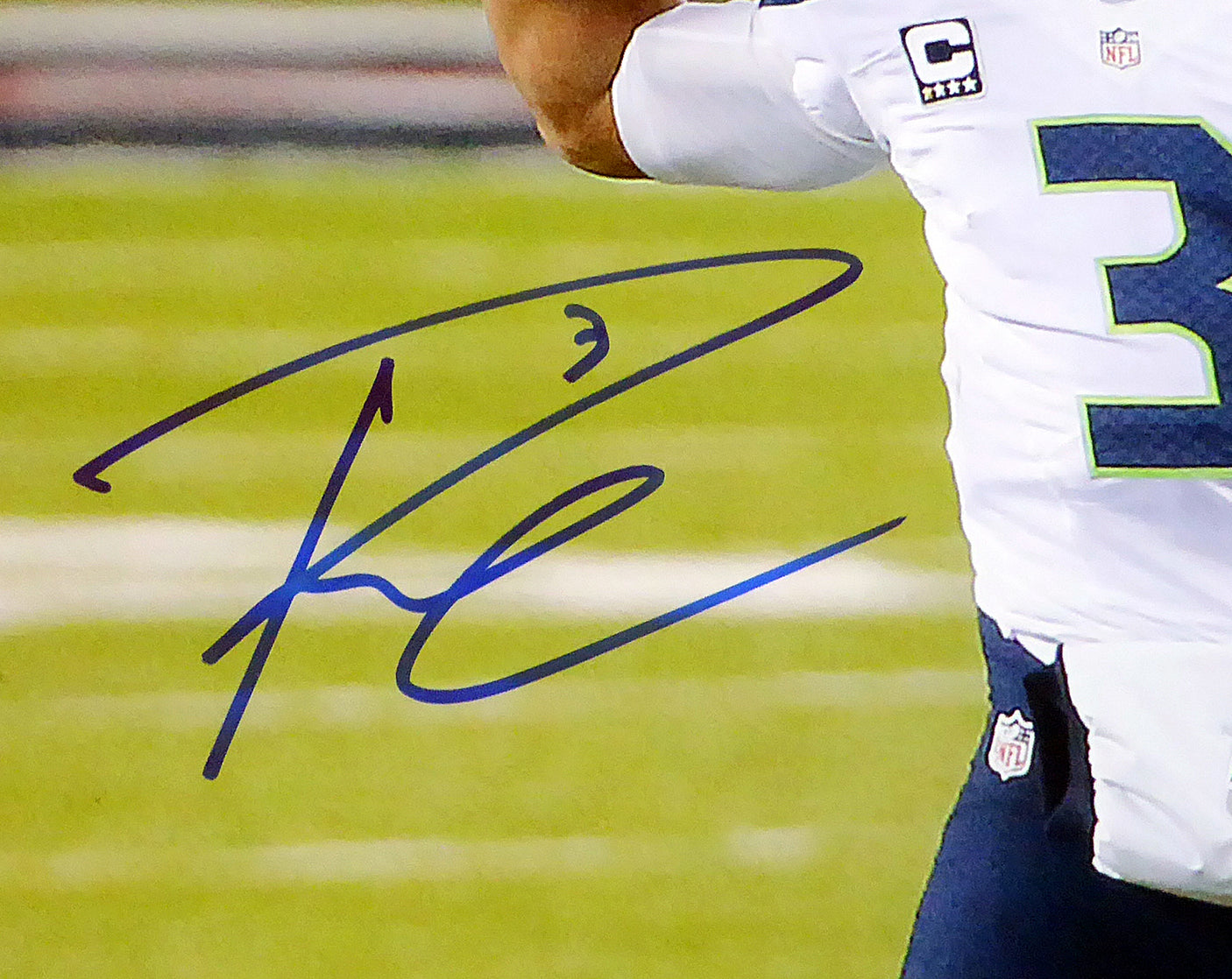 Russell Wilson Autographed 16x20 Photo Seattle Seahawks Super Bowl "SB XLVIII Champs" RW Holo Stock #105130