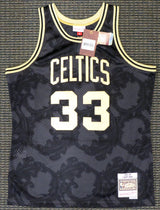 Boston Celtics Larry Bird Autographed Black Mitchell & Ness Gold Toile Swingman Jersey Size L Beckett BAS #Y92564