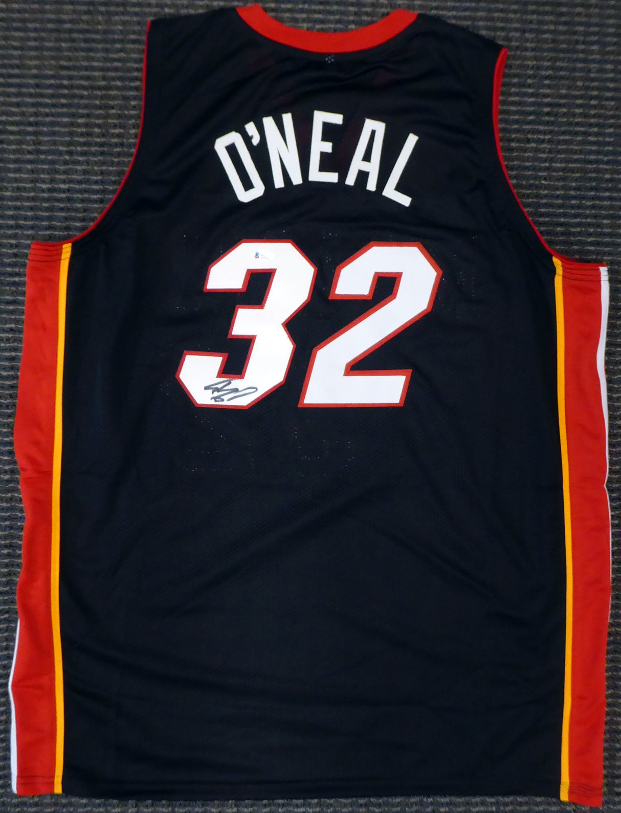 Miami Heat Shaquille Shaq O'Neal Autographed Black Jersey On 3 Beckett BAS Stock #191015