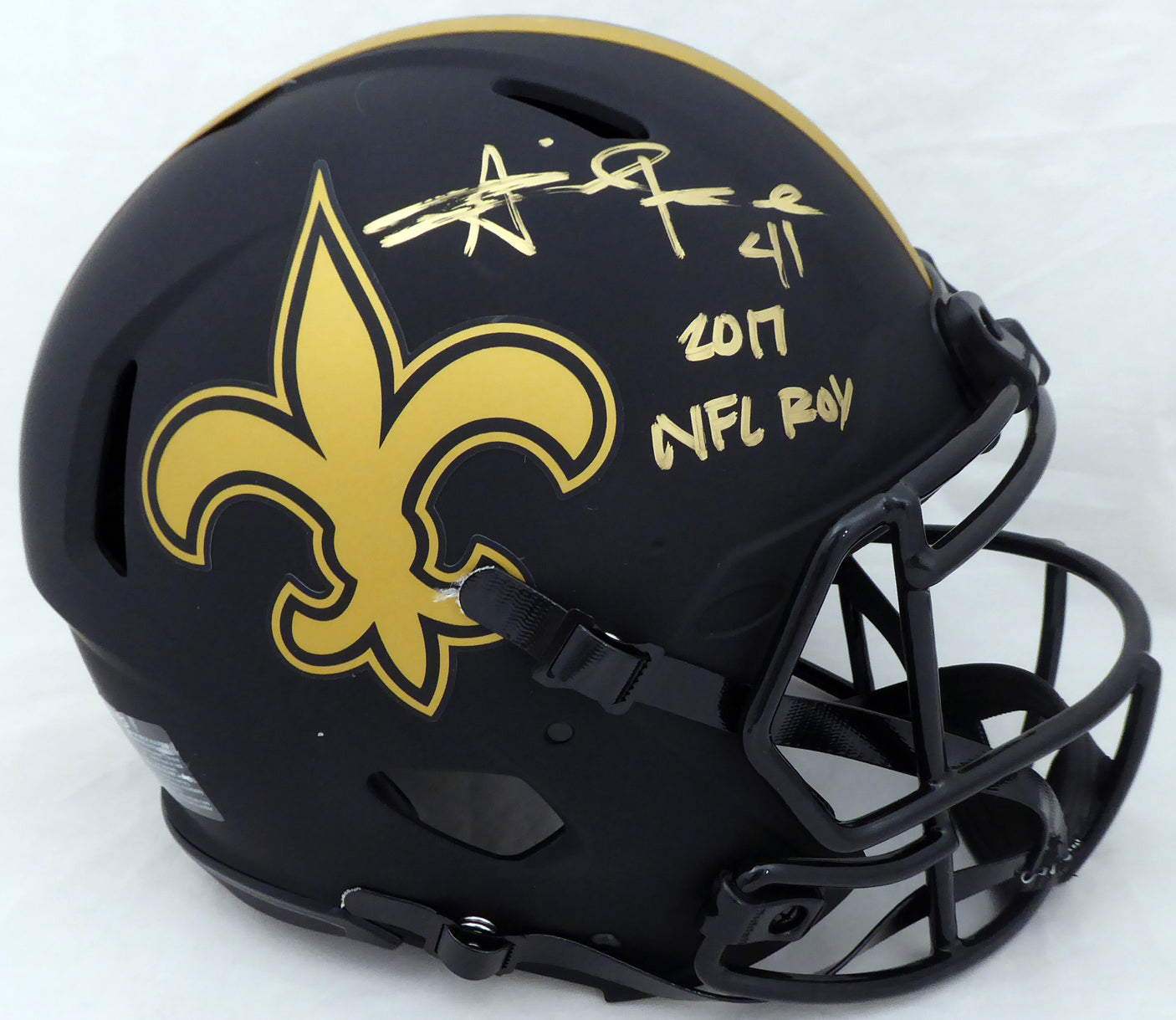 Alvin Kamara Autographed New Orleans Saints Eclipse Black Full Size Authentic Speed Helmet "2017 NFL ROY" (Light Auto) Beckett BAS QR #WJ58346