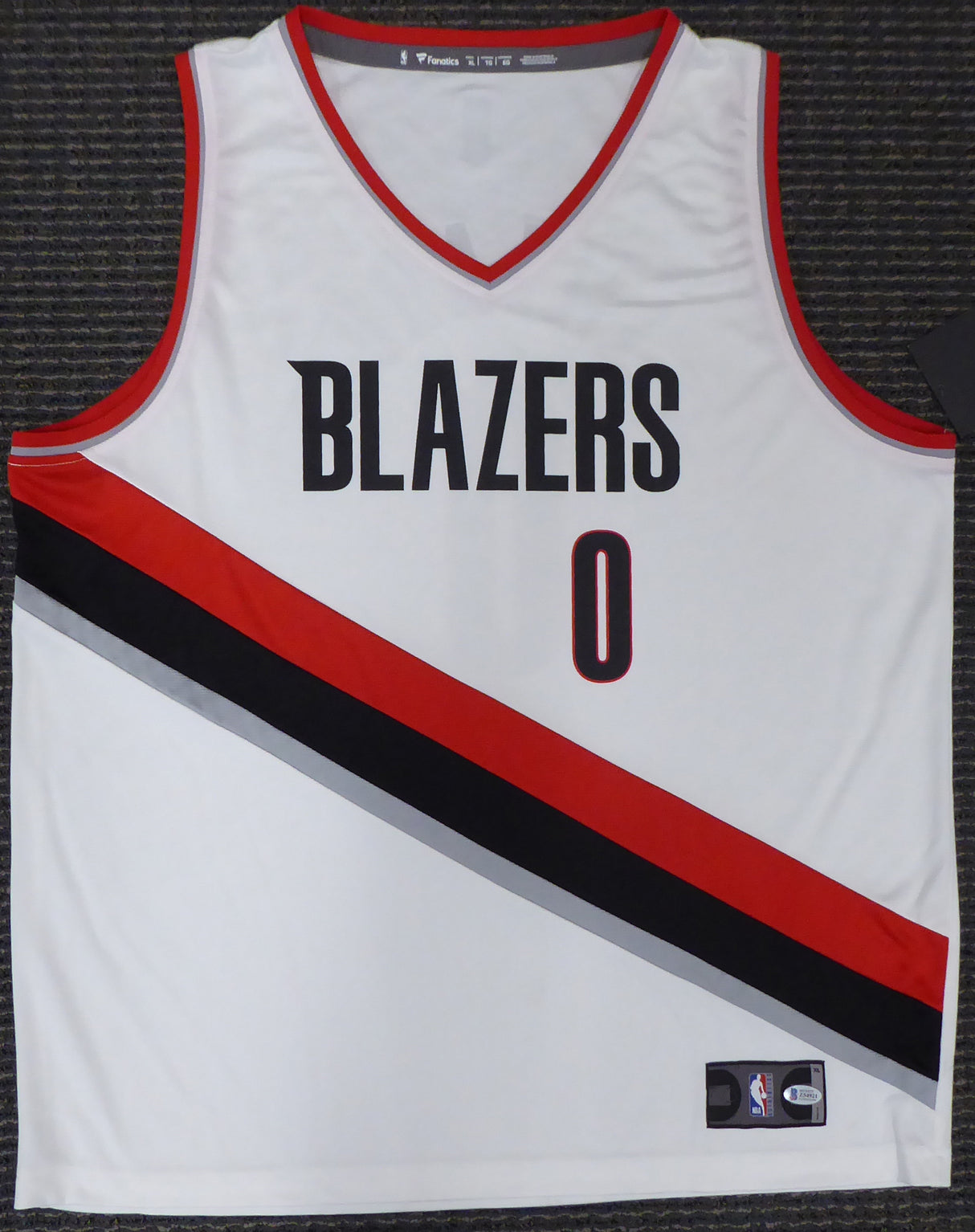 Portland Trail Blazers Damian Lillard Autographed White Fanatics Jersey Size XL Beckett BAS #Z54921
