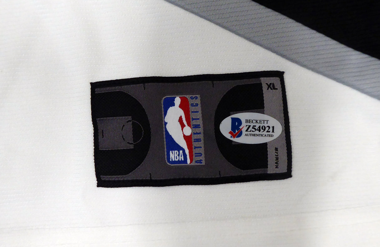 Portland Trail Blazers Damian Lillard Autographed White Fanatics Jersey Size XL Beckett BAS #Z54921