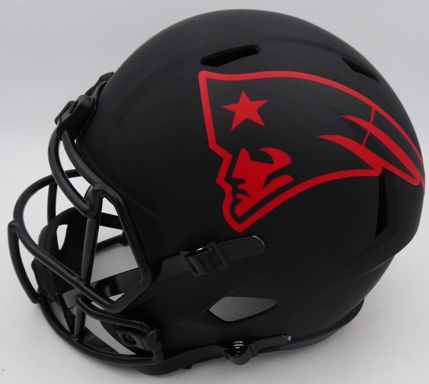 Mac Jones Autographed New England Patriots Eclipse Black Full Size Replica Speed Helmet (Light Auto) Beckett BAS QR #WS86061