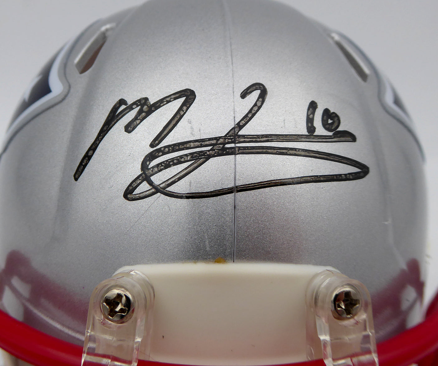 Mac Jones Autographed New England Patriots Silver Speed Mini Helmet (Bubbled) Beckett BAS #WS86380