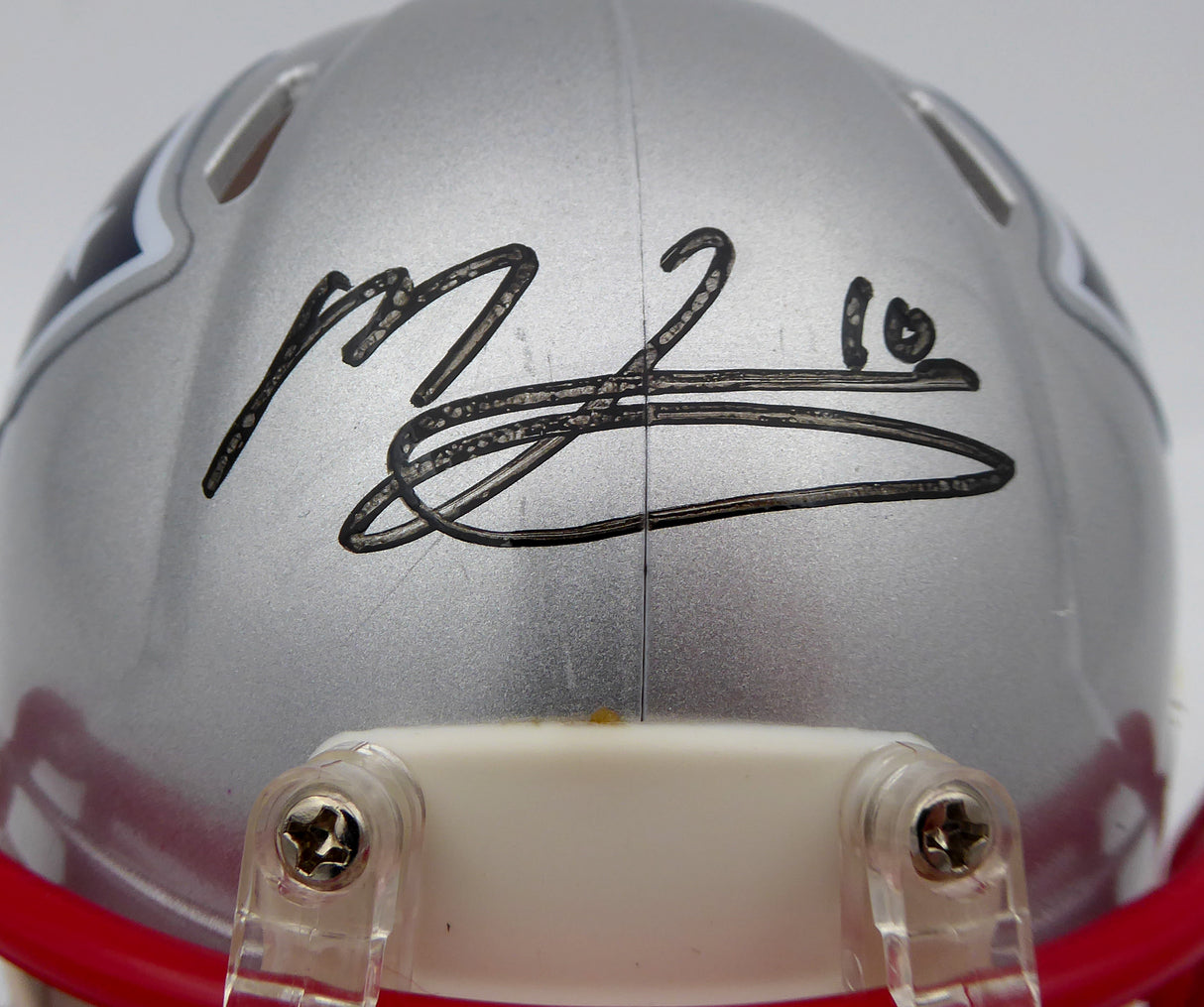 Mac Jones Autographed New England Patriots Silver Speed Mini Helmet (Bubbled) Beckett BAS #WS86380