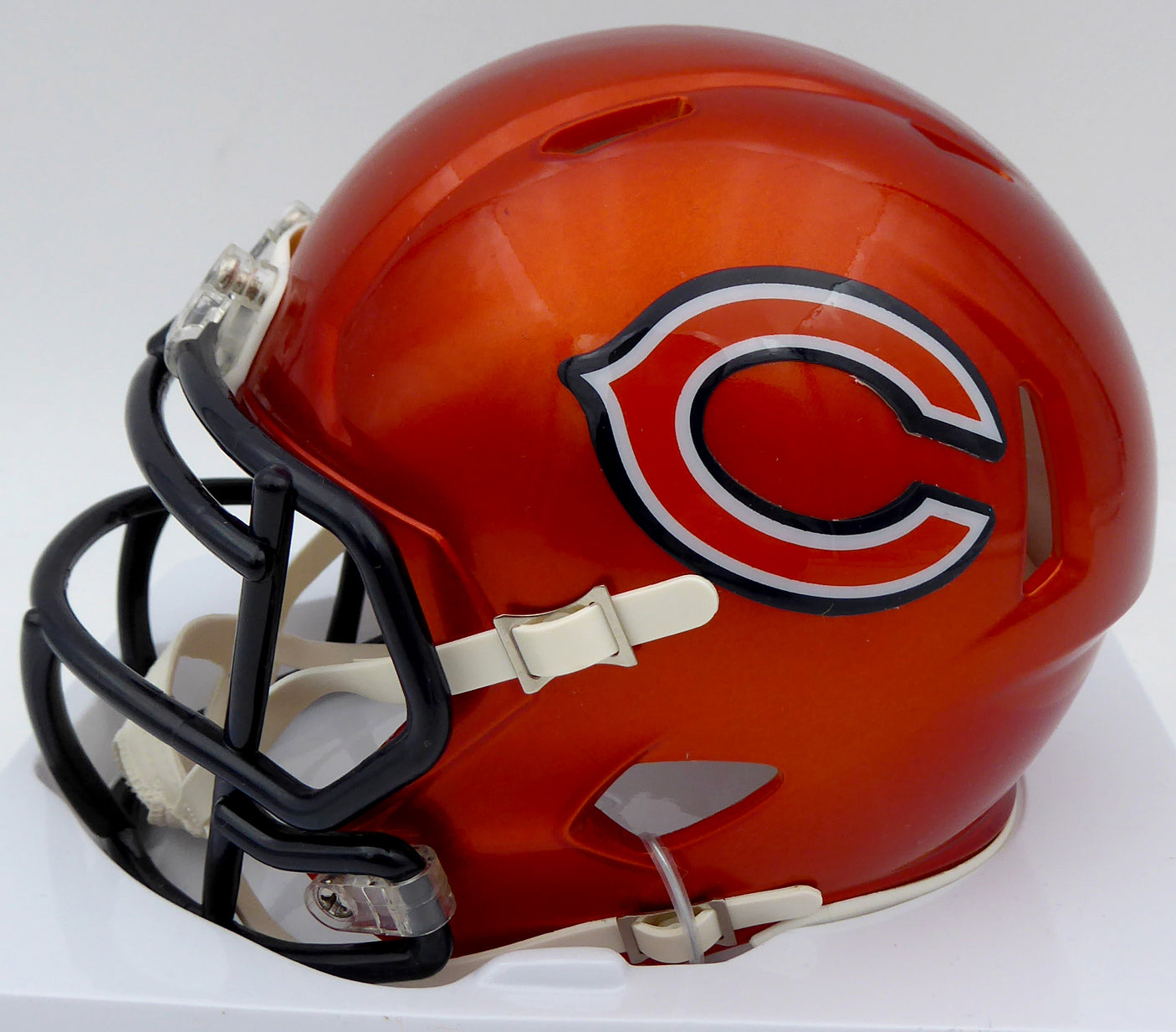 Roquan Smith Autographed Chicago Bears Flash Orange Speed Mini Helmet (Smudged) Beckett BAS #WW01039