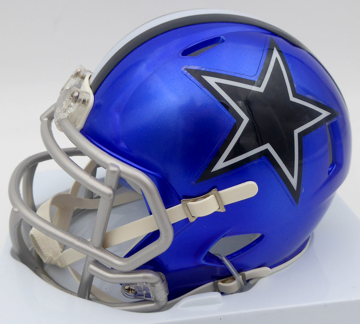 Ezekiel Elliott Autographed Dallas Cowboys Flash Blue Speed Mini Helmet Beckett BAS #WT81544