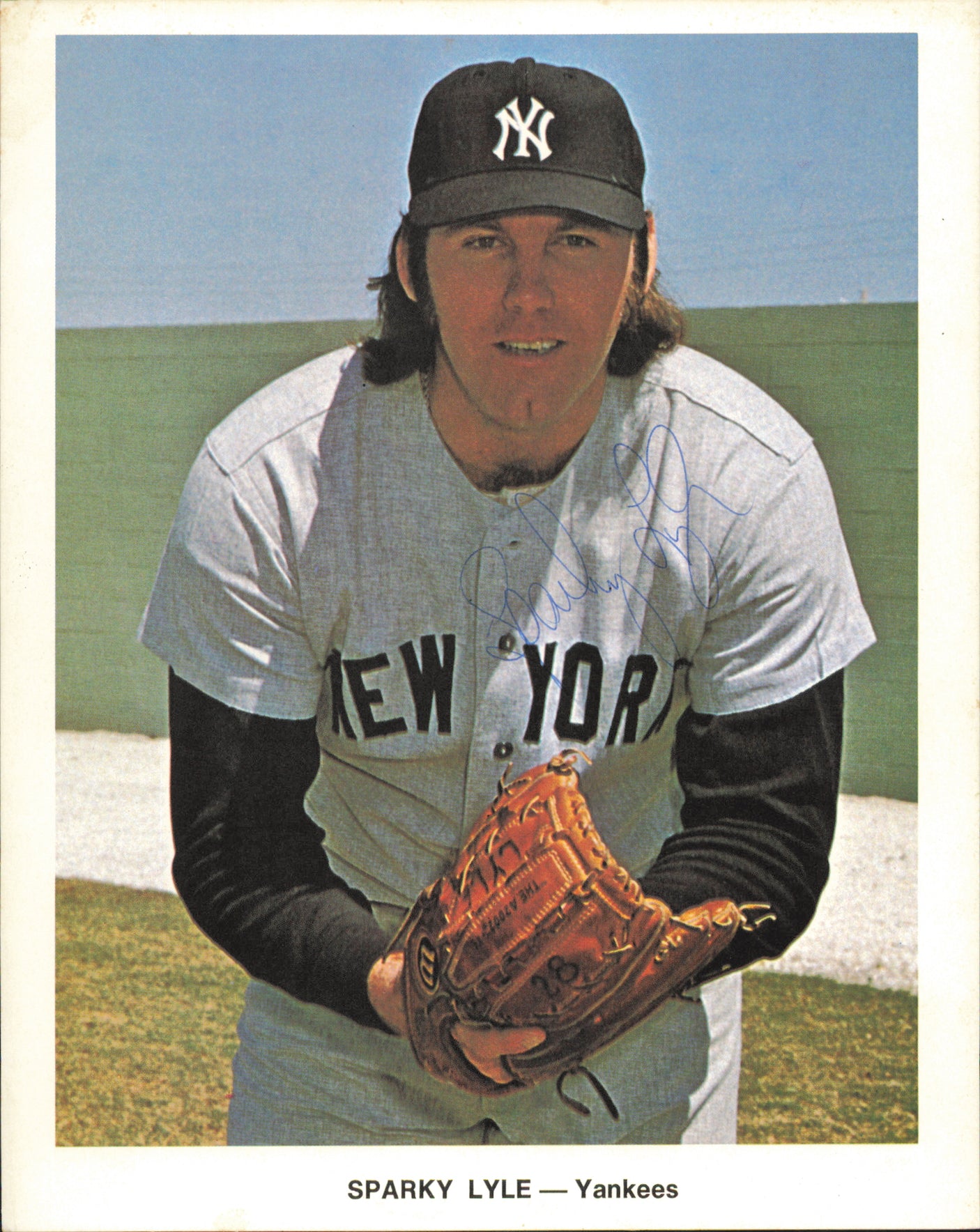 New York Yankees Autographed 6 Count Lot of 7x9 Team Issued Photos With Graig Nettles & Lou Piniella SKU #236203