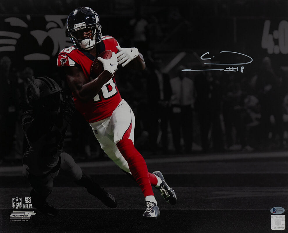 Calvin Ridley Signed Atlanta Falcons Spotlight Action 16x20 Photo - (Beckett)