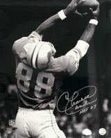 Charlie Sanders Signed Detroit Lions B&W Catching Football 16x20 Photo w/HOF'07