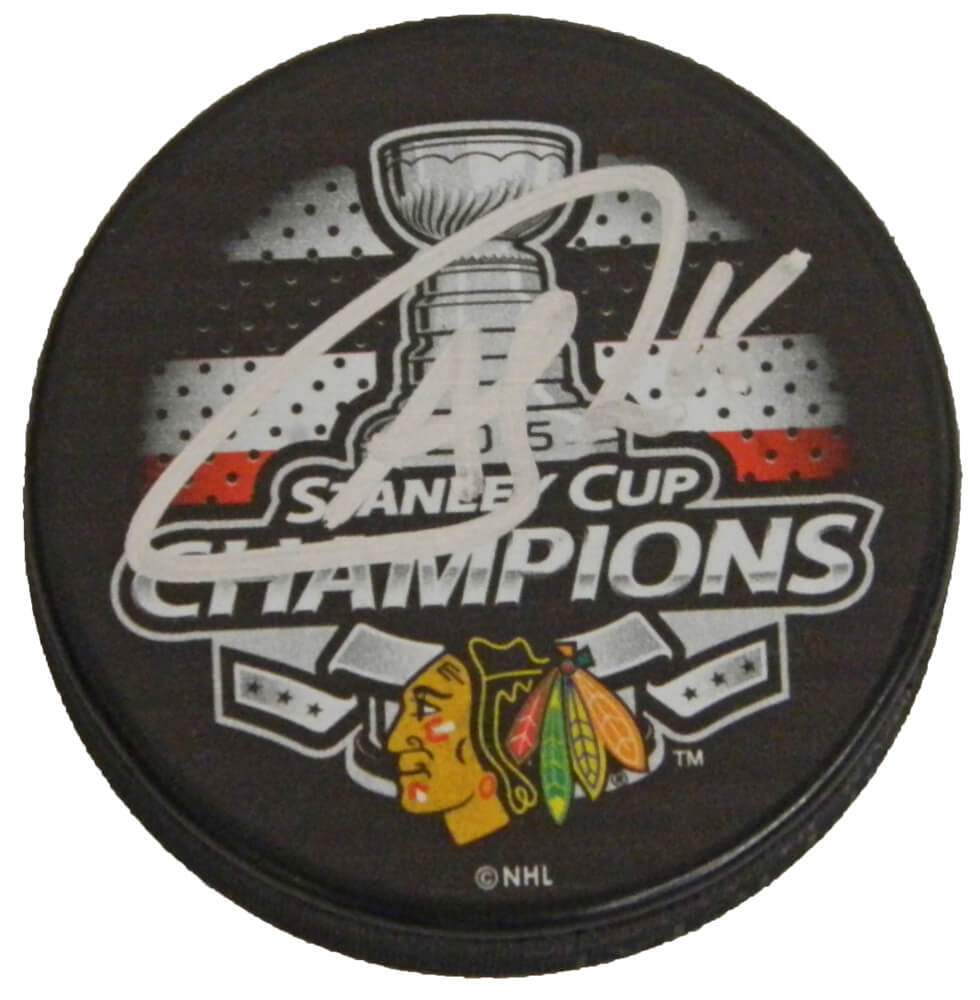 Andrew Shaw Signed Chicago Blackhawks 2015 Stanley Cup Champs Logo Hockey Puck
