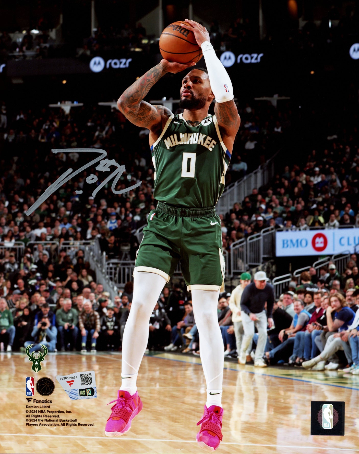Damian Lillard Autographed 8x10 Photo Milwaukee Bucks Fanatics Holo Stock #253919