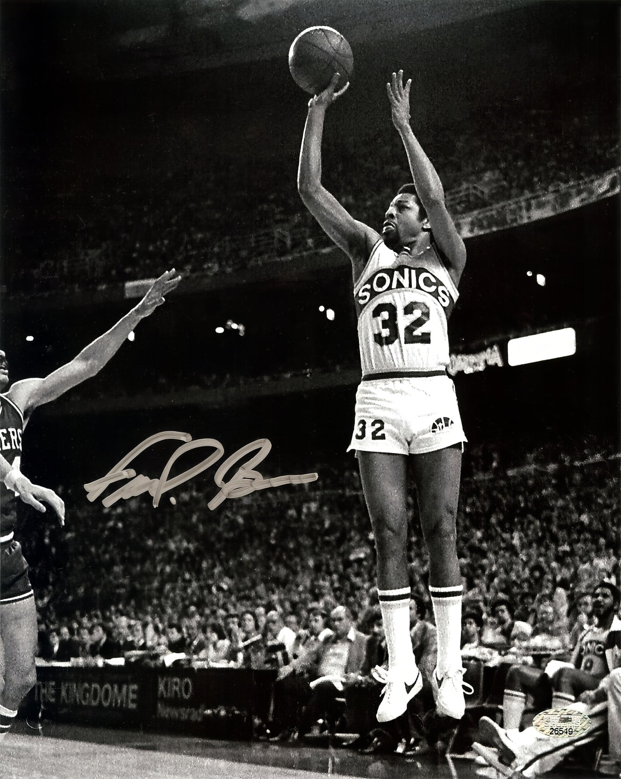 Downtown Fred Brown Autographed Framed 8x10 Photo Seattle Supersonics MCS Holo Stock #254268