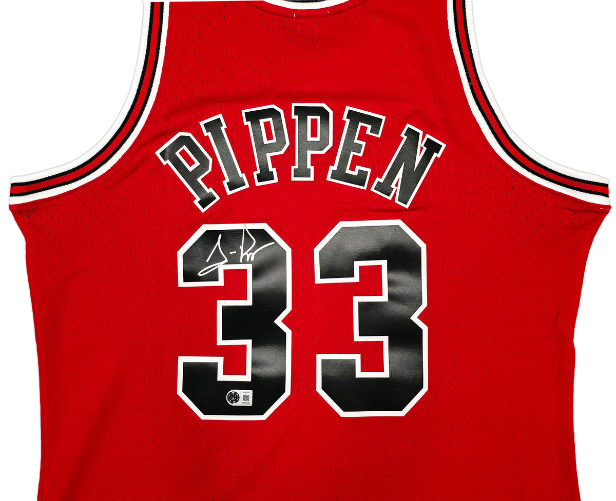 Chicago Bulls Scottie Pippen Autographed Red Authentic Mitchell & Ness 1997-98 HWC Swingman Jersey Size L Beckett BAS Witness Stock #268036