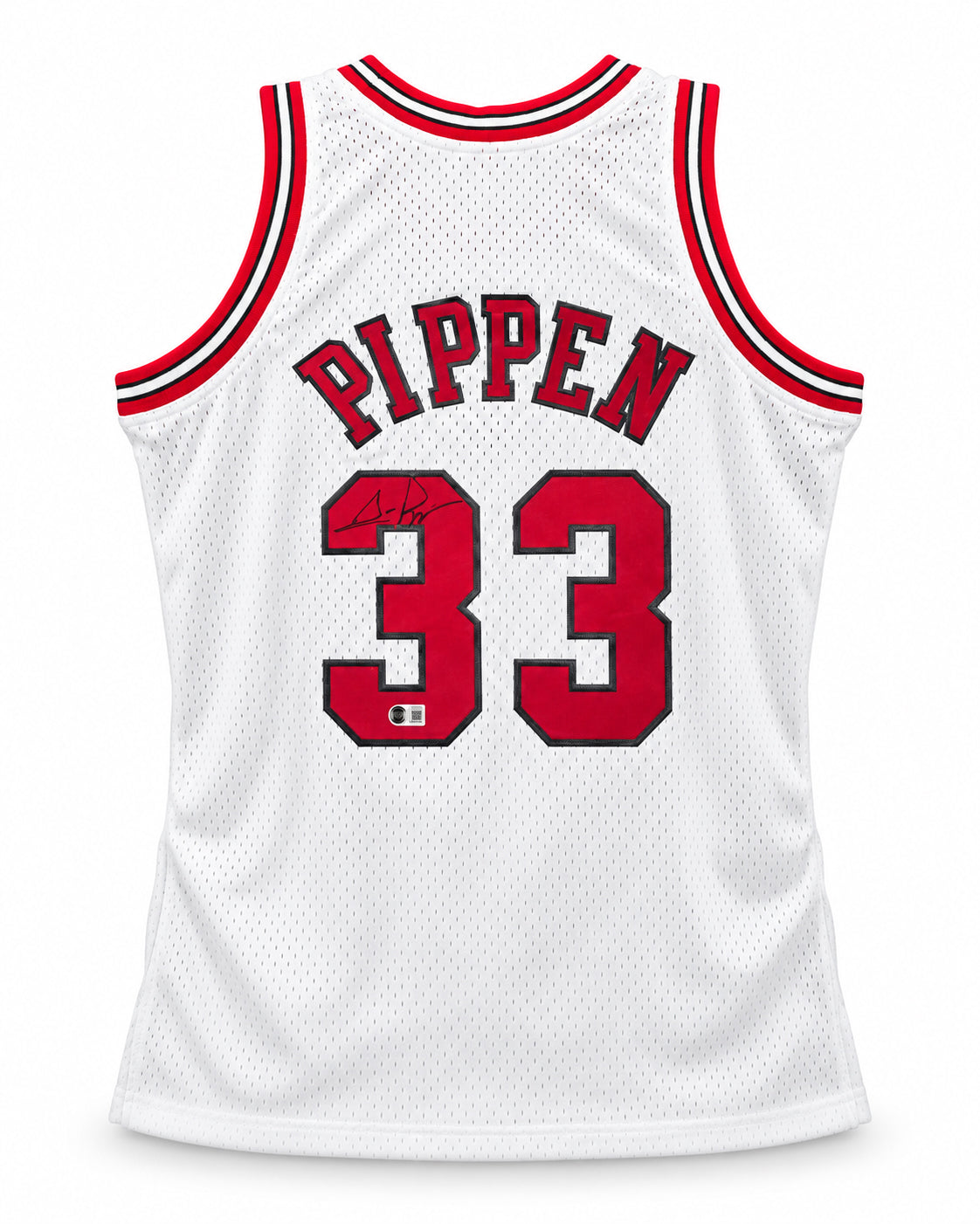 Chicago Bulls Scottie Pippen Autographed White Authentic Mitchell & Ness 1997-98 HWC Swingman Jersey Size L Beckett BAS Witness Stock #268040