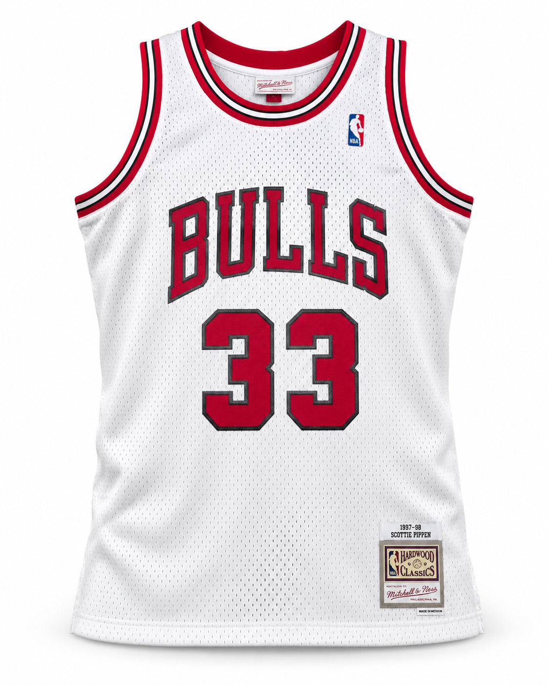 Chicago Bulls Scottie Pippen Autographed White Authentic Mitchell & Ness 1997-98 HWC Swingman Jersey Size L Beckett BAS Witness Stock #268040