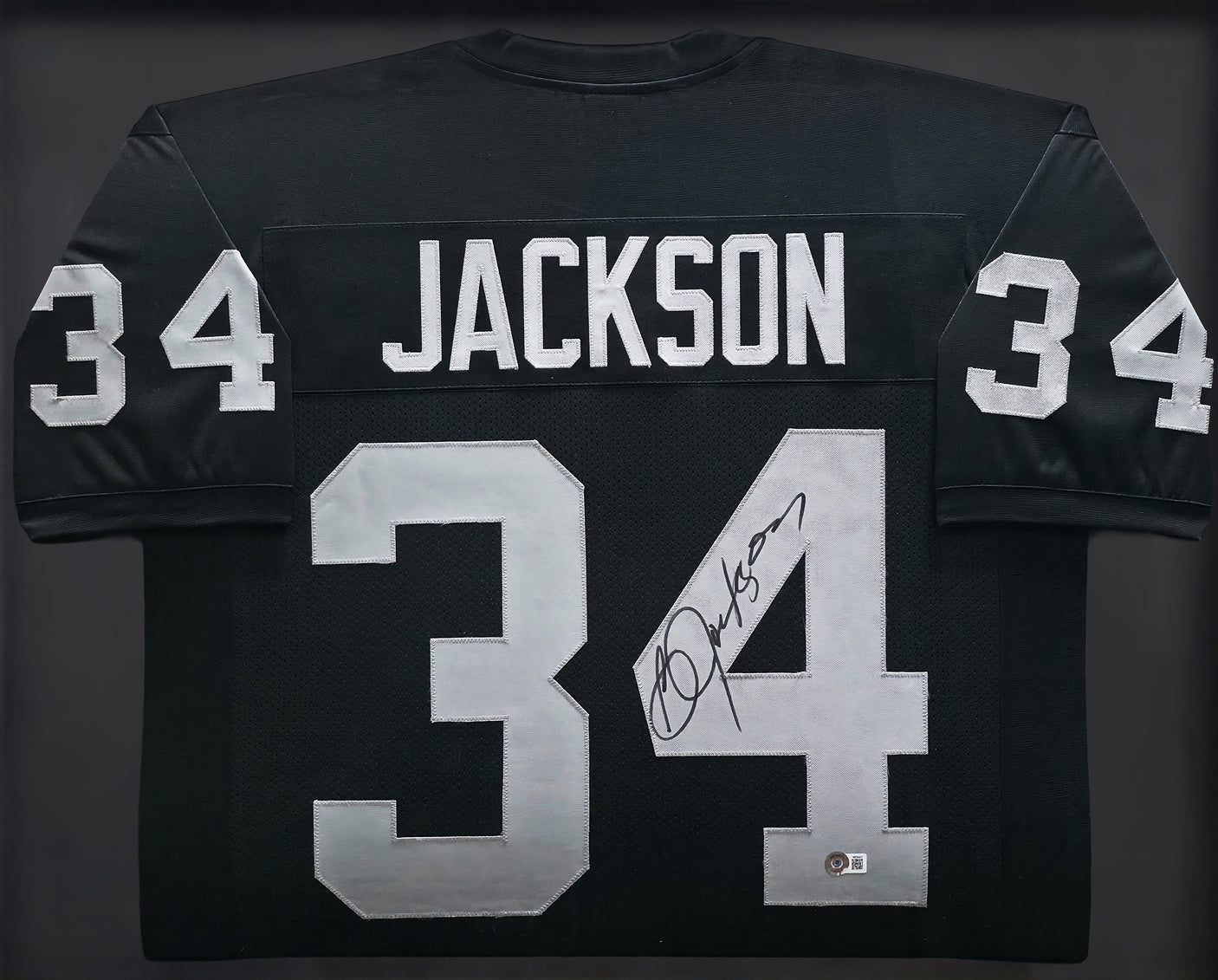 Oakland Raiders Bo Jackson Autographed Framed Black Jersey Beckett BAS Witness Stock #254172