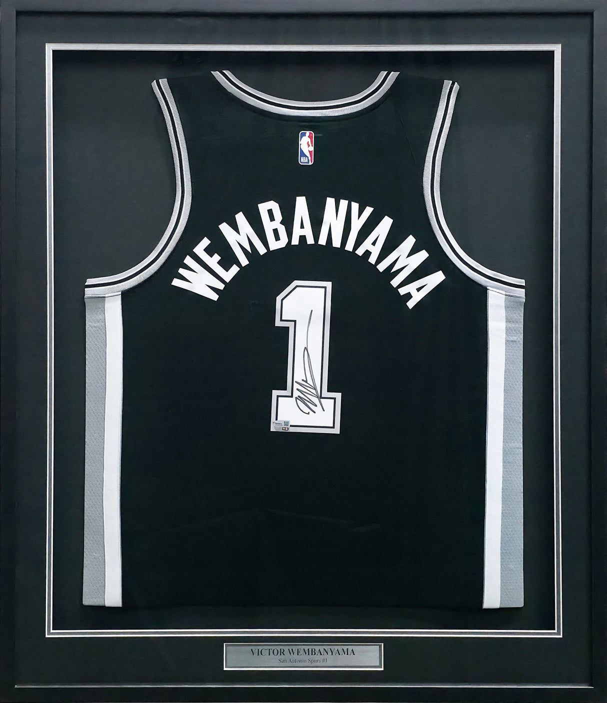 San Antonio Spurs Victor Wembanyama Autographed Framed Black Nike Swingman Icon Edition Jersey Fanatics Holo Stock #256418
