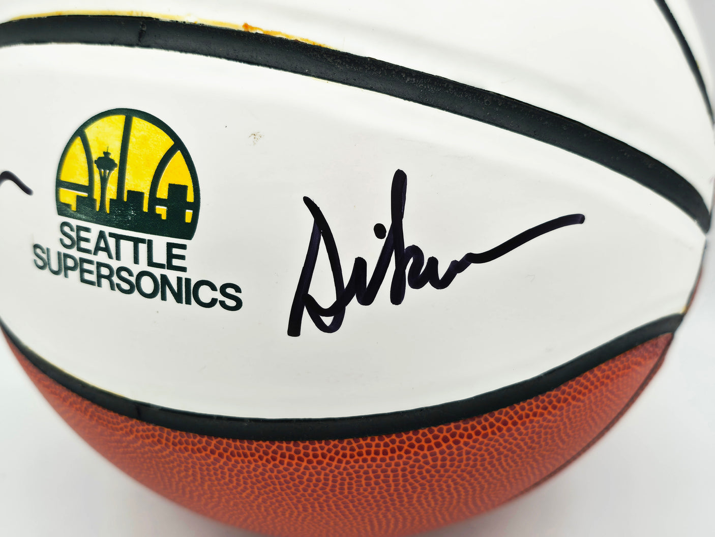Jack Sikma Autographed 1978-79 Seattle Supersonics NBA Champions Logo Basketball MCS Holo Stock #256740