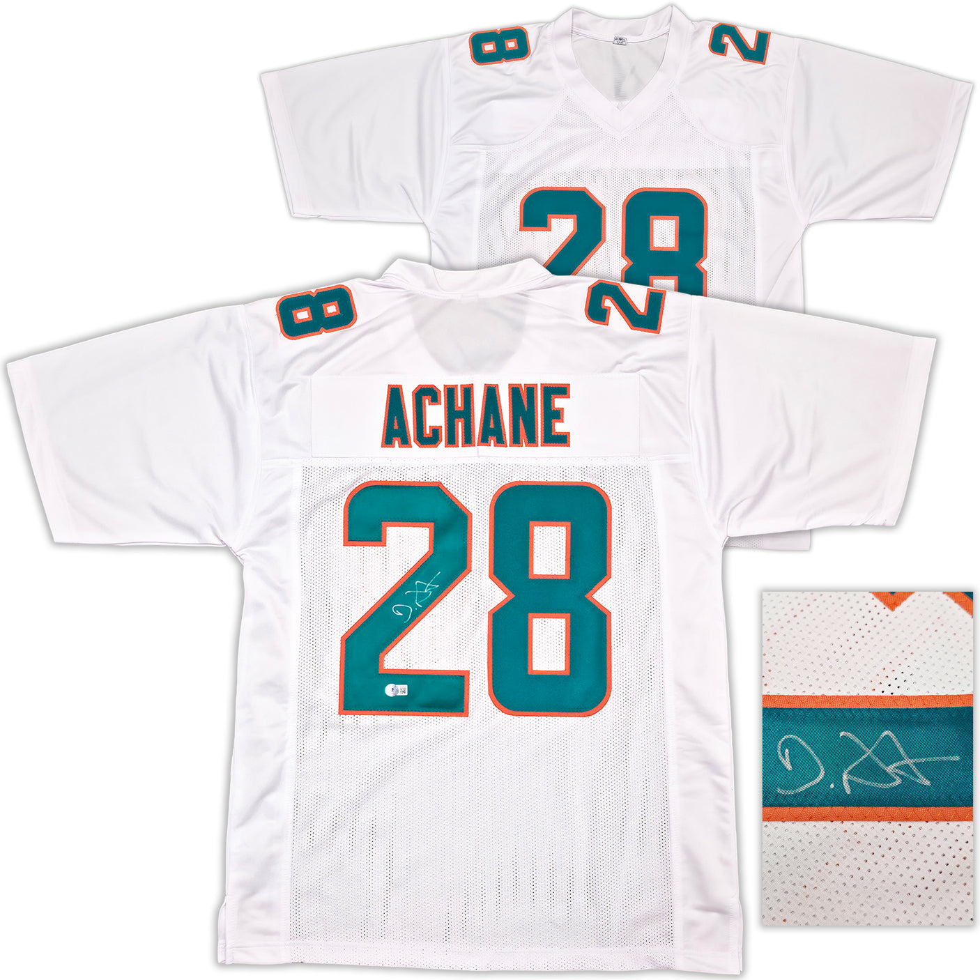 Miami Dolphins De'Von Achane Autographed White Jersey Beckett BAS Witness Stock #256916