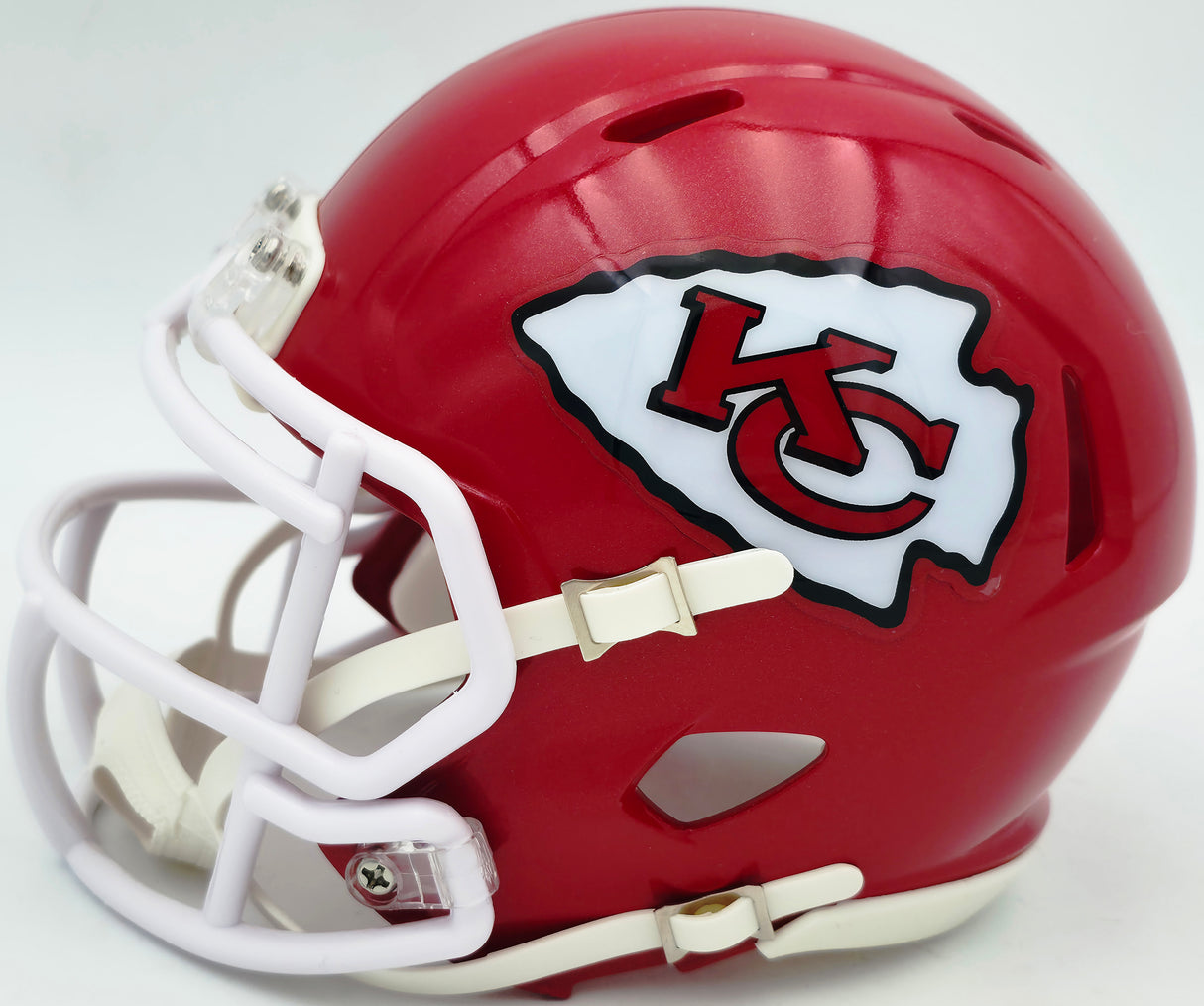 Jamaal Charles Autographed Kansas City Chiefs Red Speed Mini Helmet Beckett BAS Witness Stock #260052