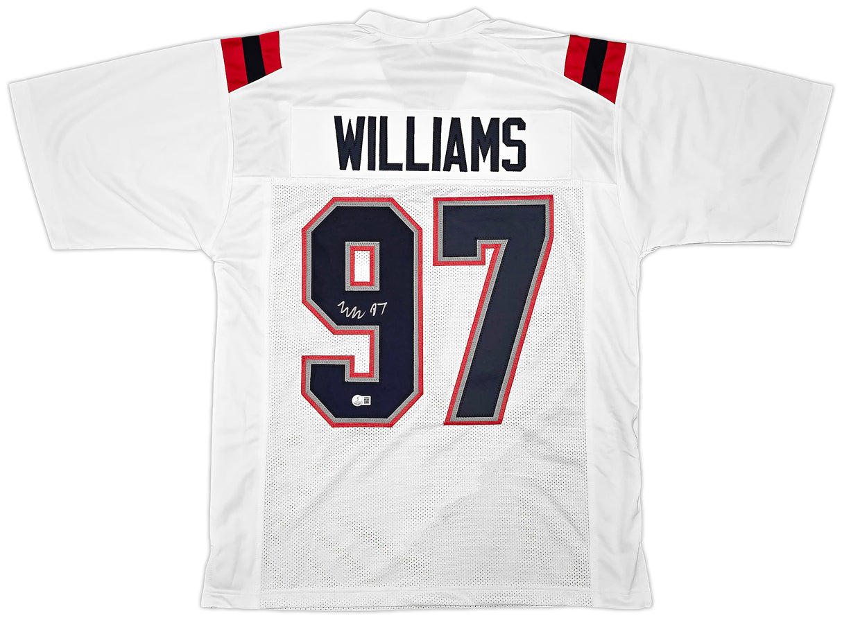 New England Patriots Milton Williams Autographed White Jersey Beckett BAS Witness Stock #261850