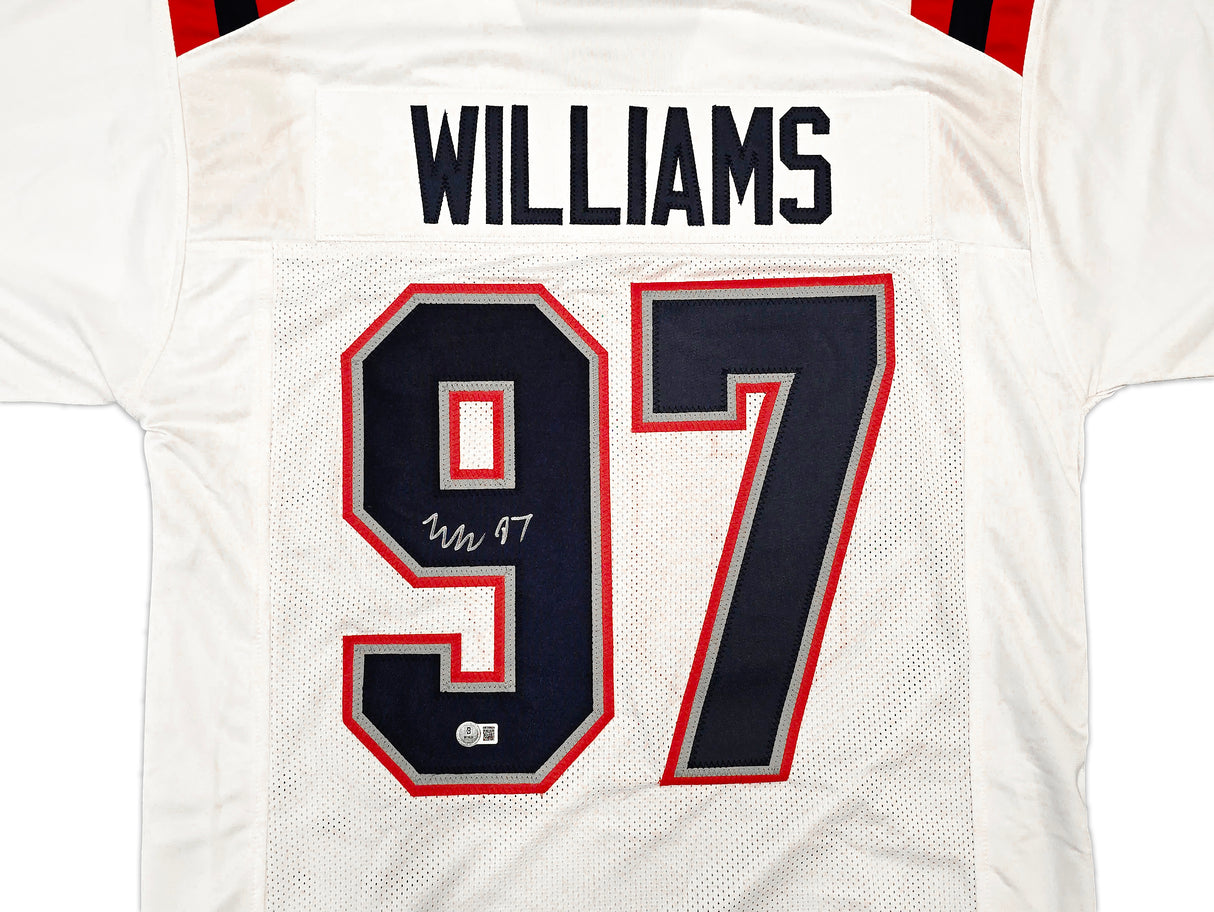 New England Patriots Milton Williams Autographed White Jersey Beckett BAS Witness Stock #261850