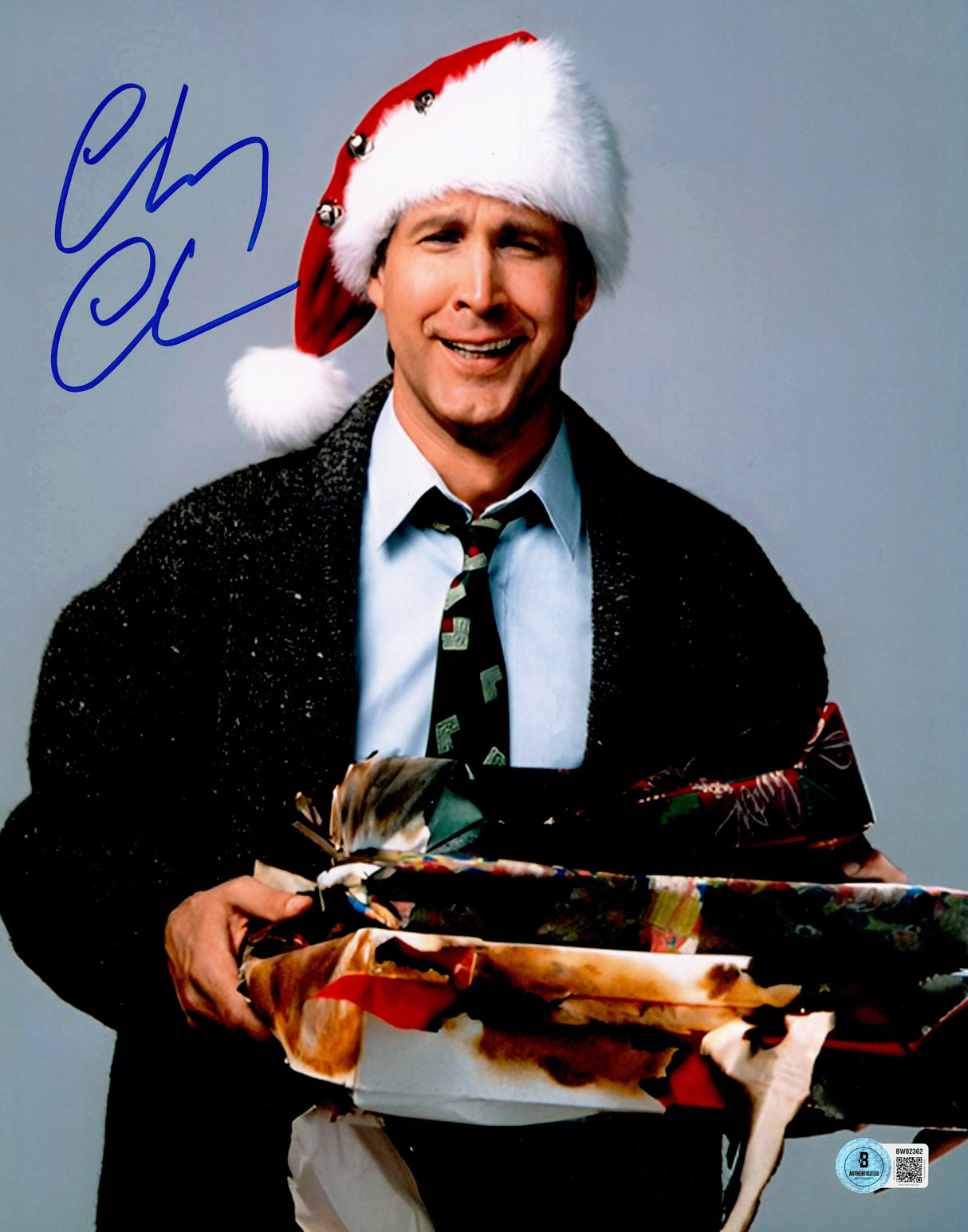 Chevy Chase Autographed 11x14 Photo Christmas Vacation Clark Griswold Beckett BAS QR Stock #261945