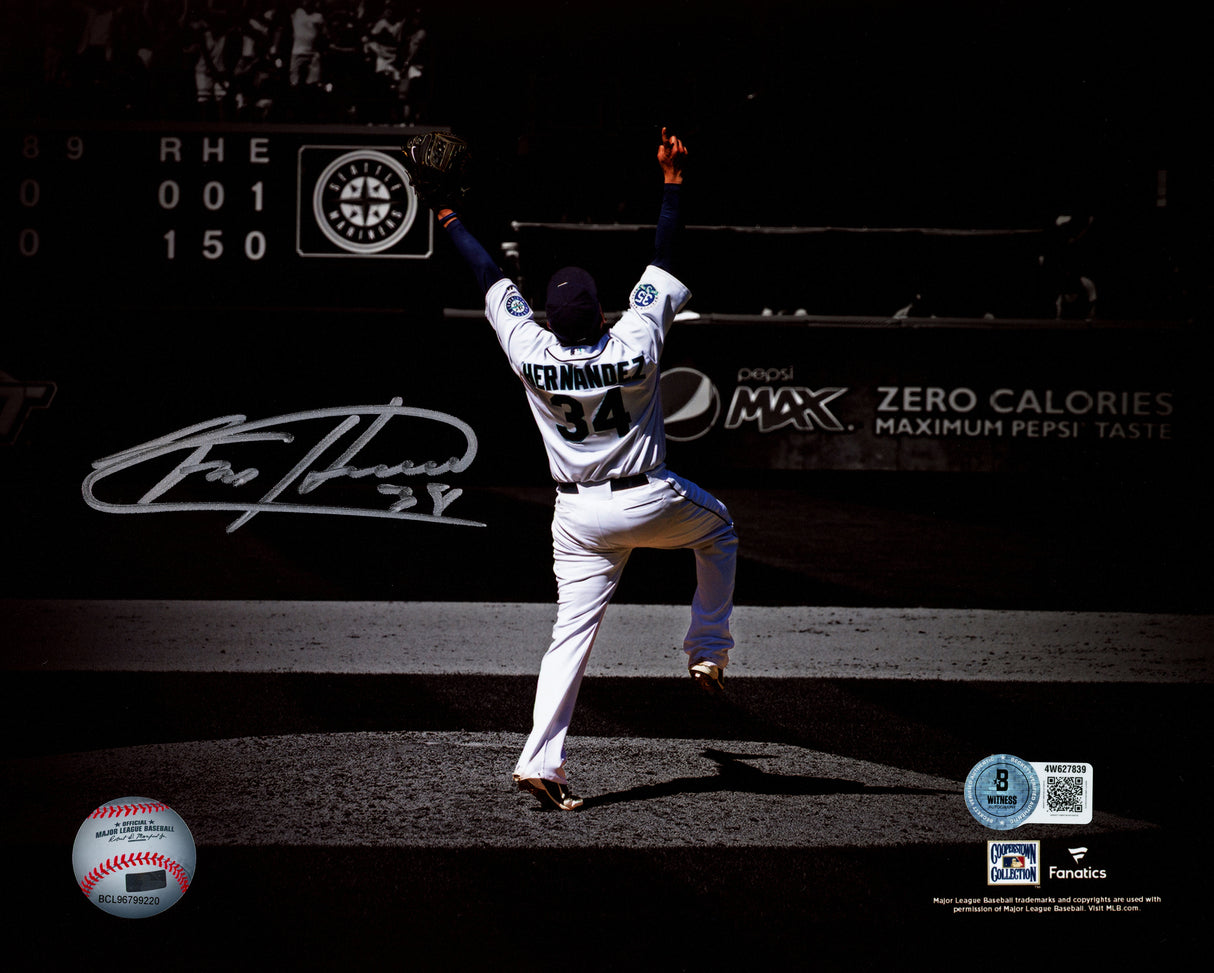 Felix Hernandez Autographed 8x10 Photo Seattle Mariners Beckett BAS Witness Stock #262498