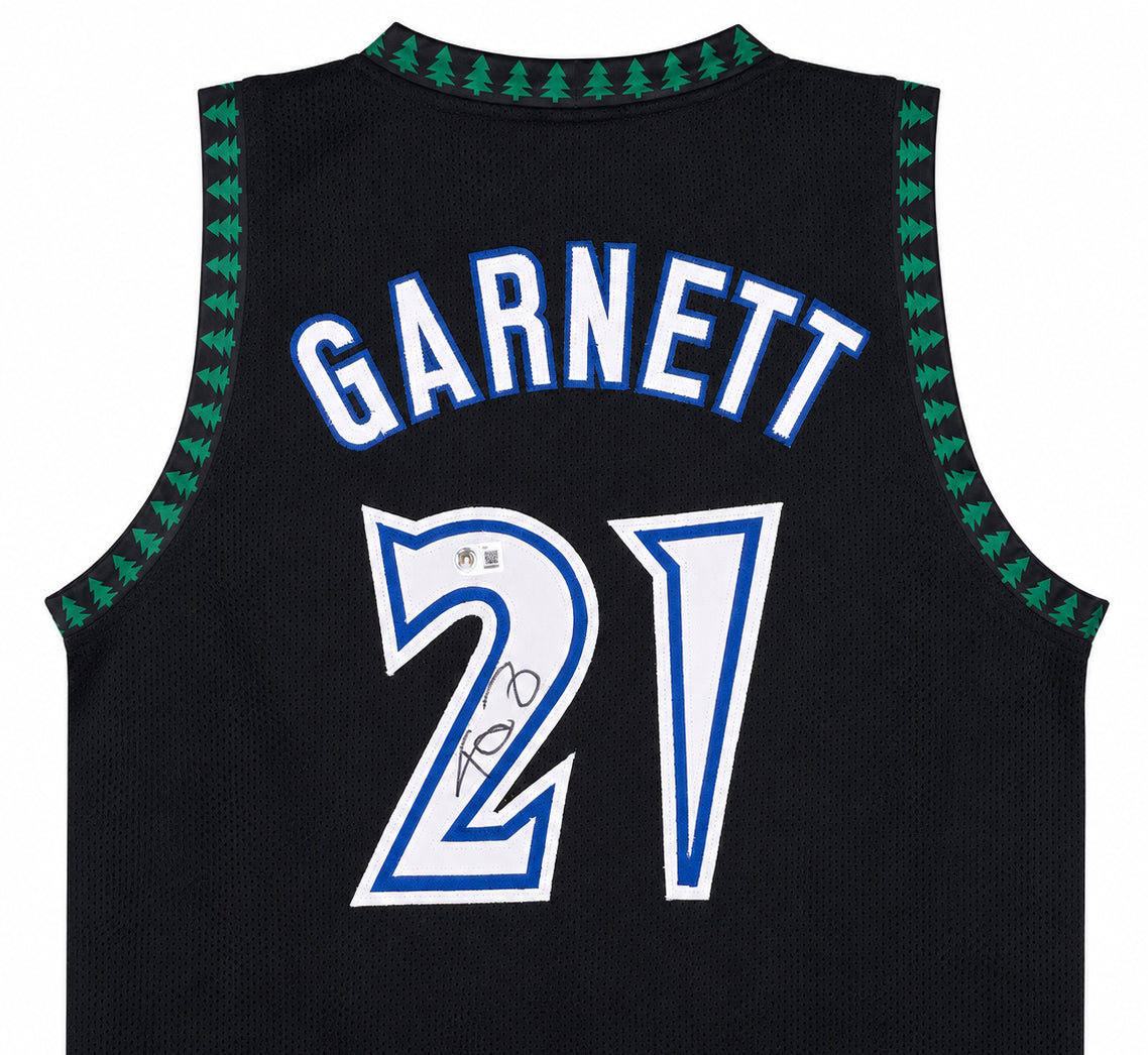 Minnesota Timberwolves Kevin Garnett Autographed Black Jersey Beckett BAS Witness Stock #265800