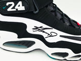 Ken Griffey Jr. Autographed White & Black Nike Air Griffey Max 1 Shoes Seattle Mariners Size 11.5 Beckett BAS Witness Stock #267479