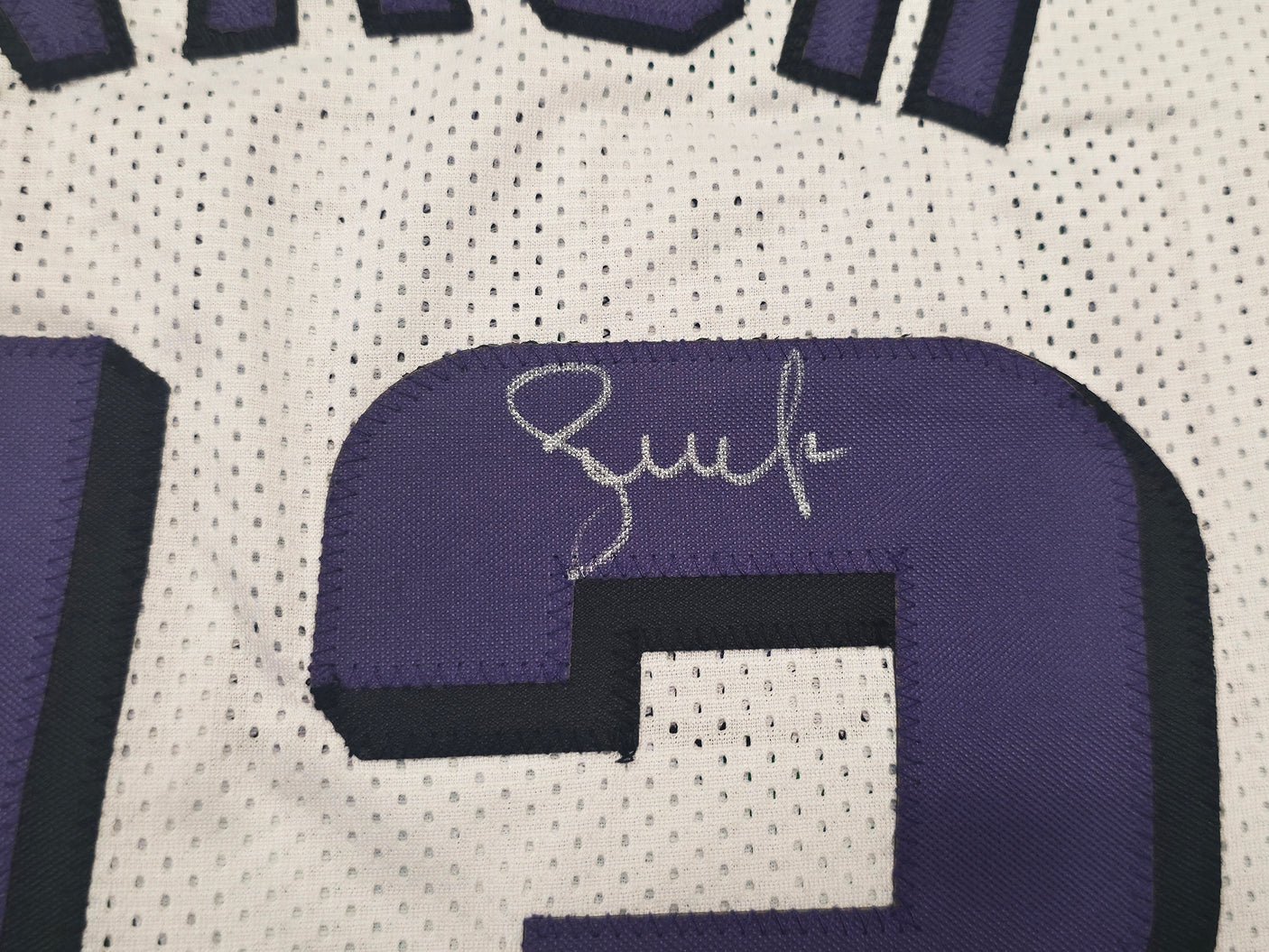 Phoenix Suns Steve Nash Autographed White Stat Jersey Beckett BAS Witness Stock #252473