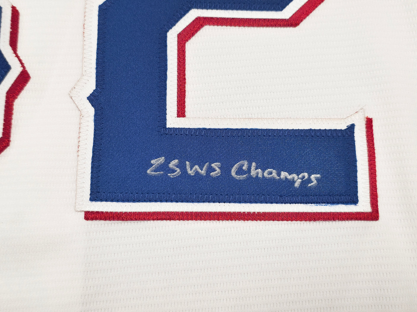 Texas Rangers Evan Carter Autographed White Nike Jersey Size M "23 WS Champs" Beckett BAS Witness Stock #252436