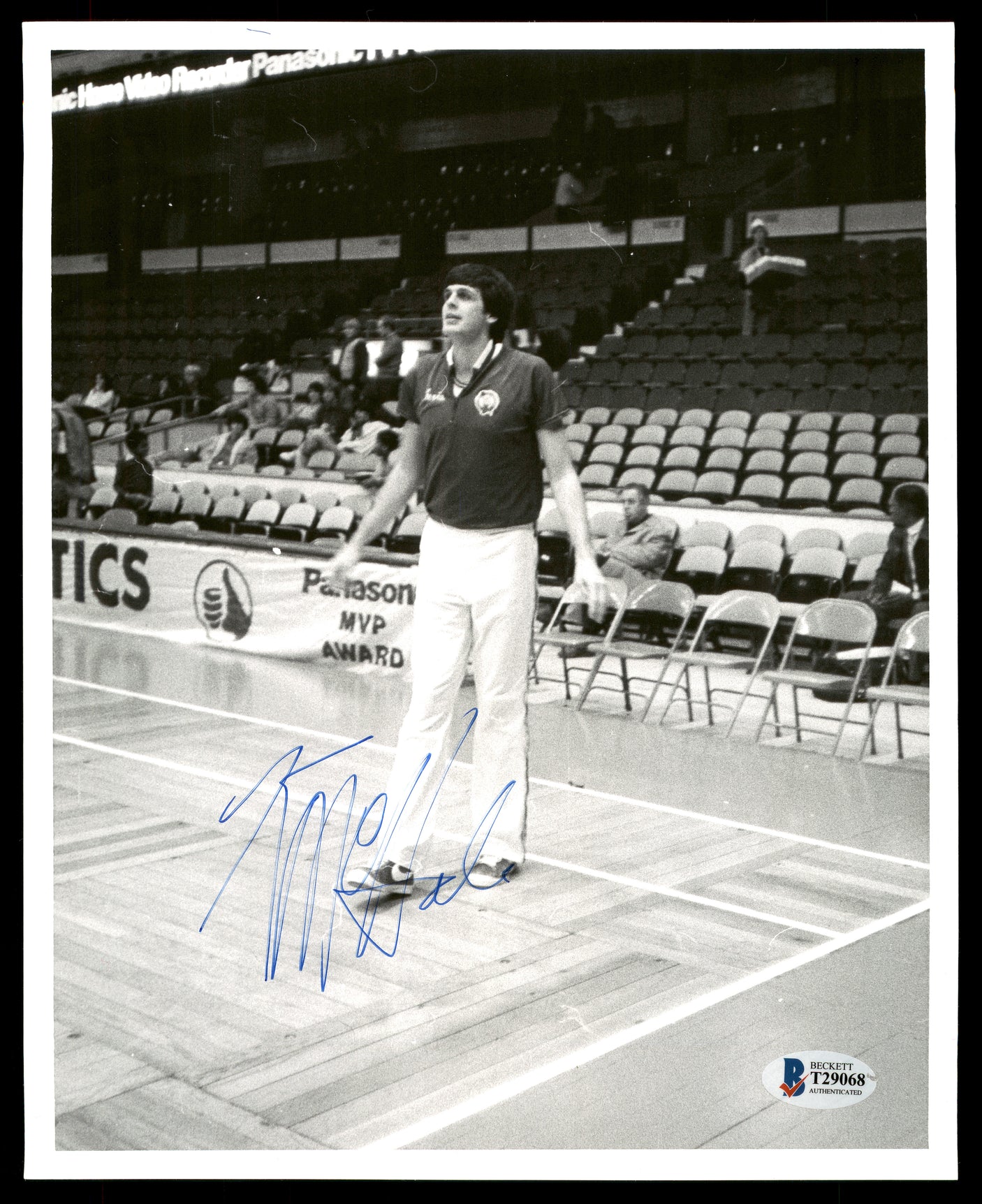 Kevin McHale Autographed 8x10 Photo Boston Celtics Vintage Beckett BAS #T29068