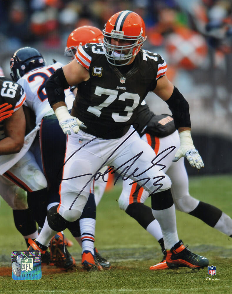 Joe Thomas Signed Cleveland Browns Action vs Bears 8x10 Photo