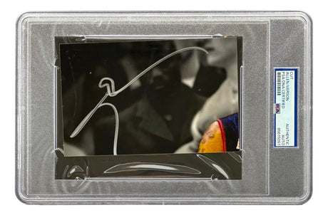 Sports Integrity’s Allen Iverson Philadelphia 76ers Signed Slabbed Signature Cut PSA/DNA features a black-and-white image and bold white autograph, with the right-side label certifying signature authenticity.