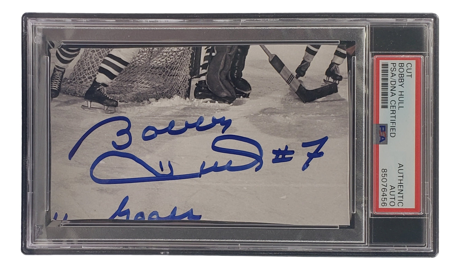 Sports Integrity’s Bobby Hull Signed Slabbed Chicago Blackhawks Cut Signature features “Bobby Hull #7” in blue ink, PSA/DNA authenticated as 85076456, and encased with a “CUT BOBBY HULL AUTHENTIC” label.