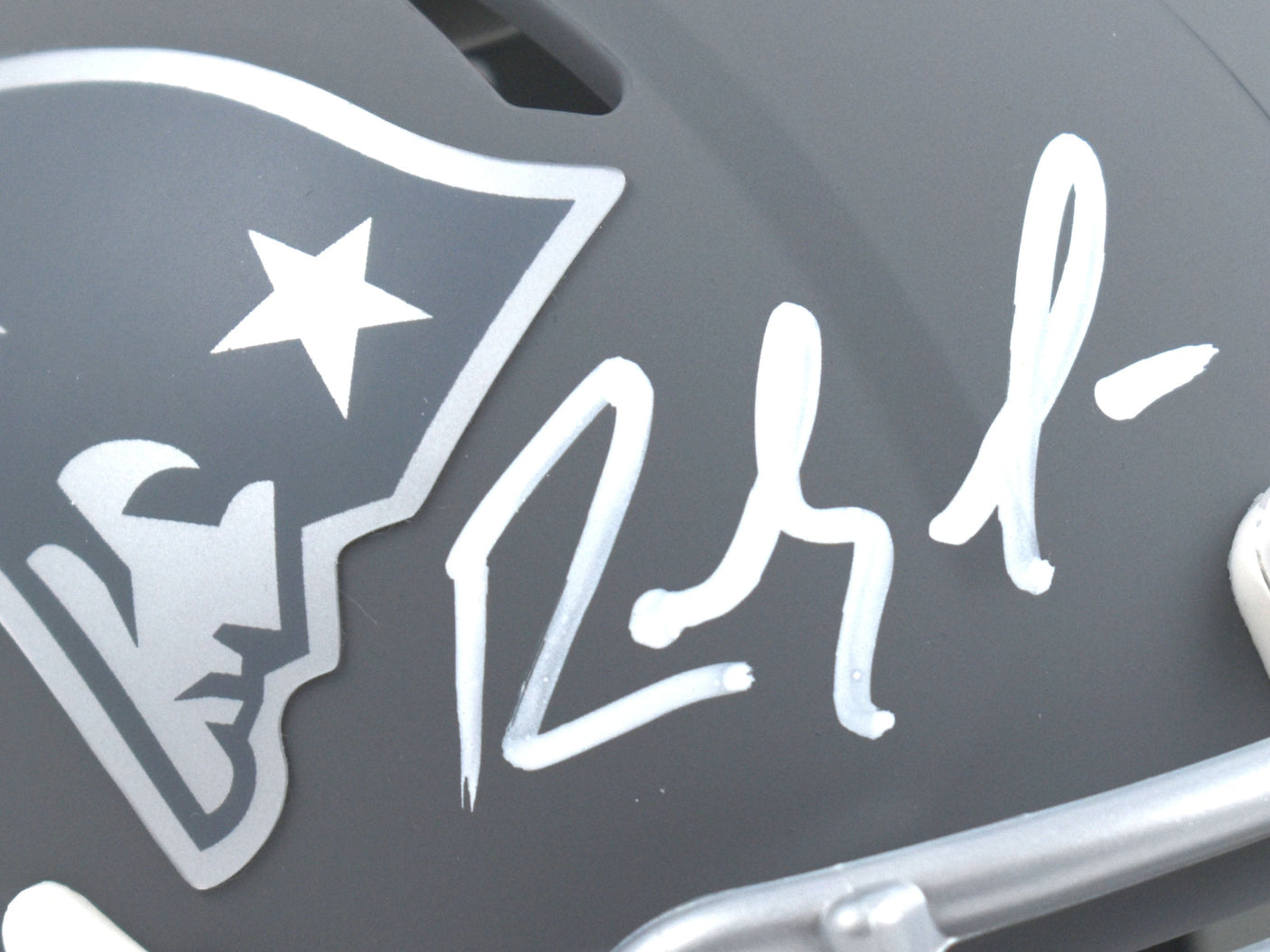 Randy Moss Autographed New England Patriots Slate Speed Mini Helmet- Beckett W Hologram *White