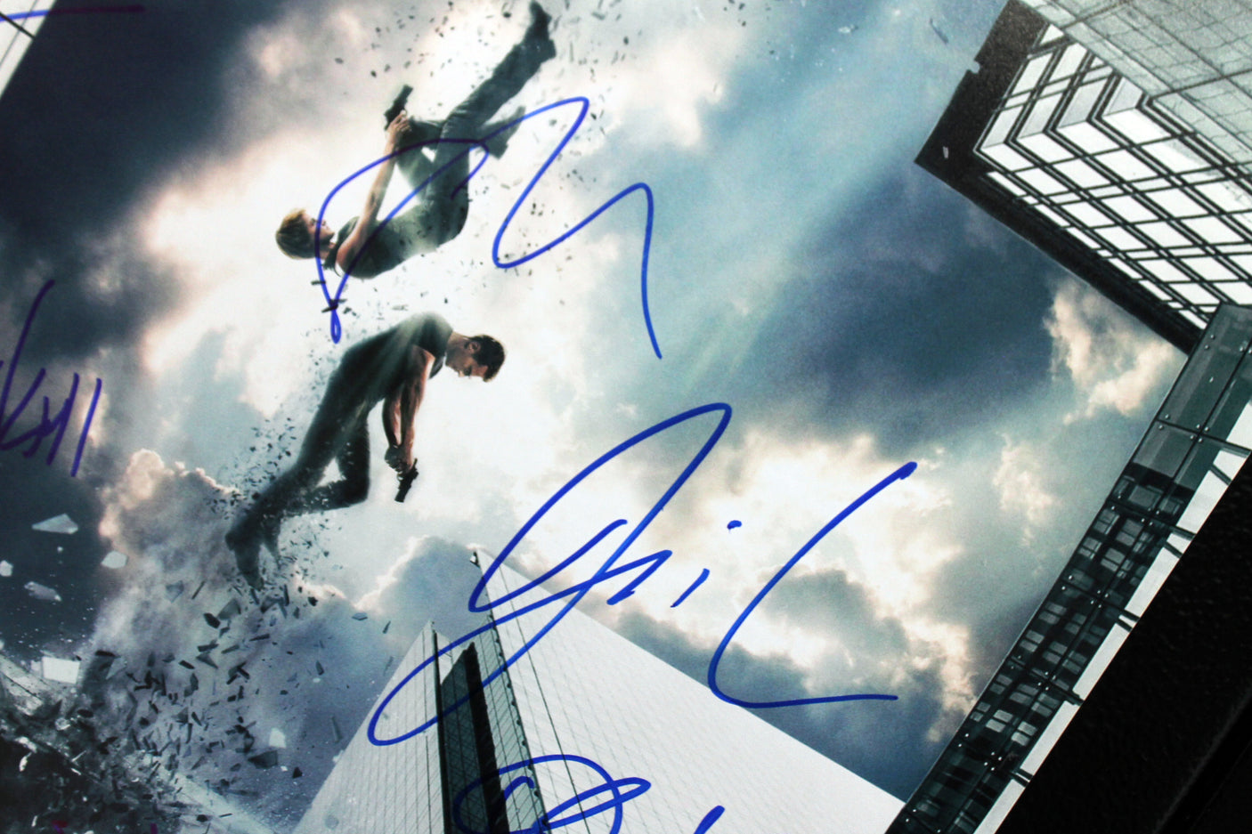 Divergent (6) Watts, Phifer, Courtney, Spencer Signed 12x18 Photo BAS #A09813