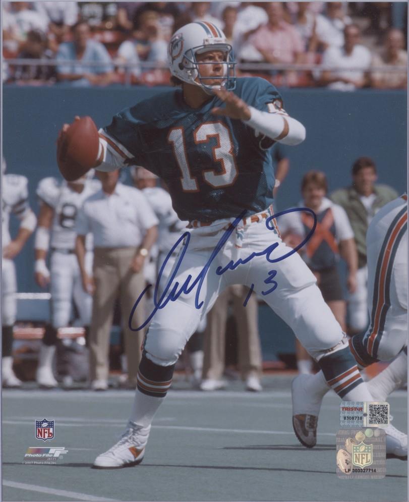 Dan Marino Autographed 8x10 Photograph - Tristar