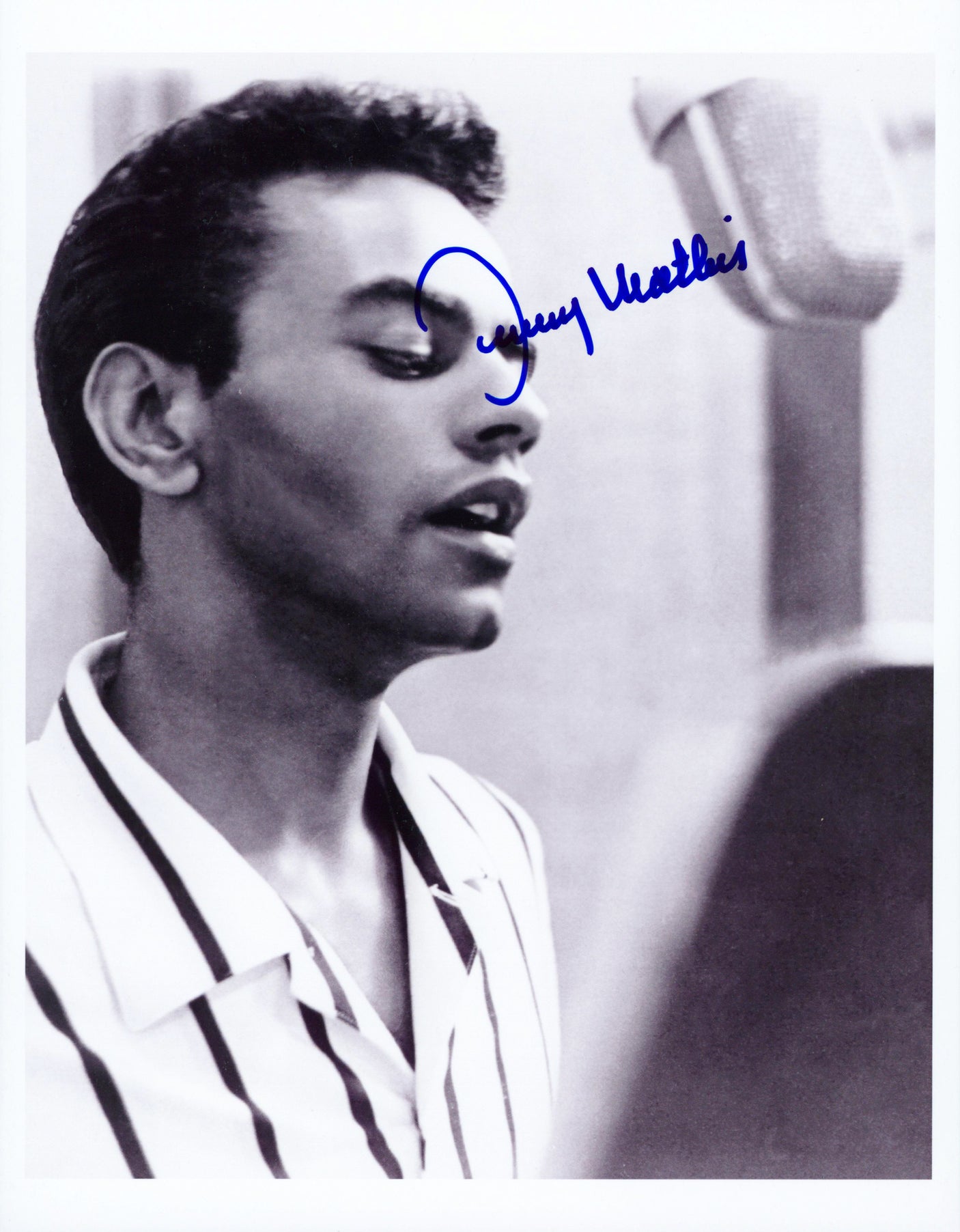 Johnny Mathis Authentic Signed 8.5x11 Black & White Photo BAS