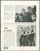 Swinging Blue Jeans (4) Ellis, Kuhlke, Braid & Ennis Signed Magazine Page BAS