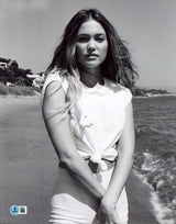Olivia Holt Heart Eyes Authentic Signed 11x14 Vertical Photo BAS #BS20551