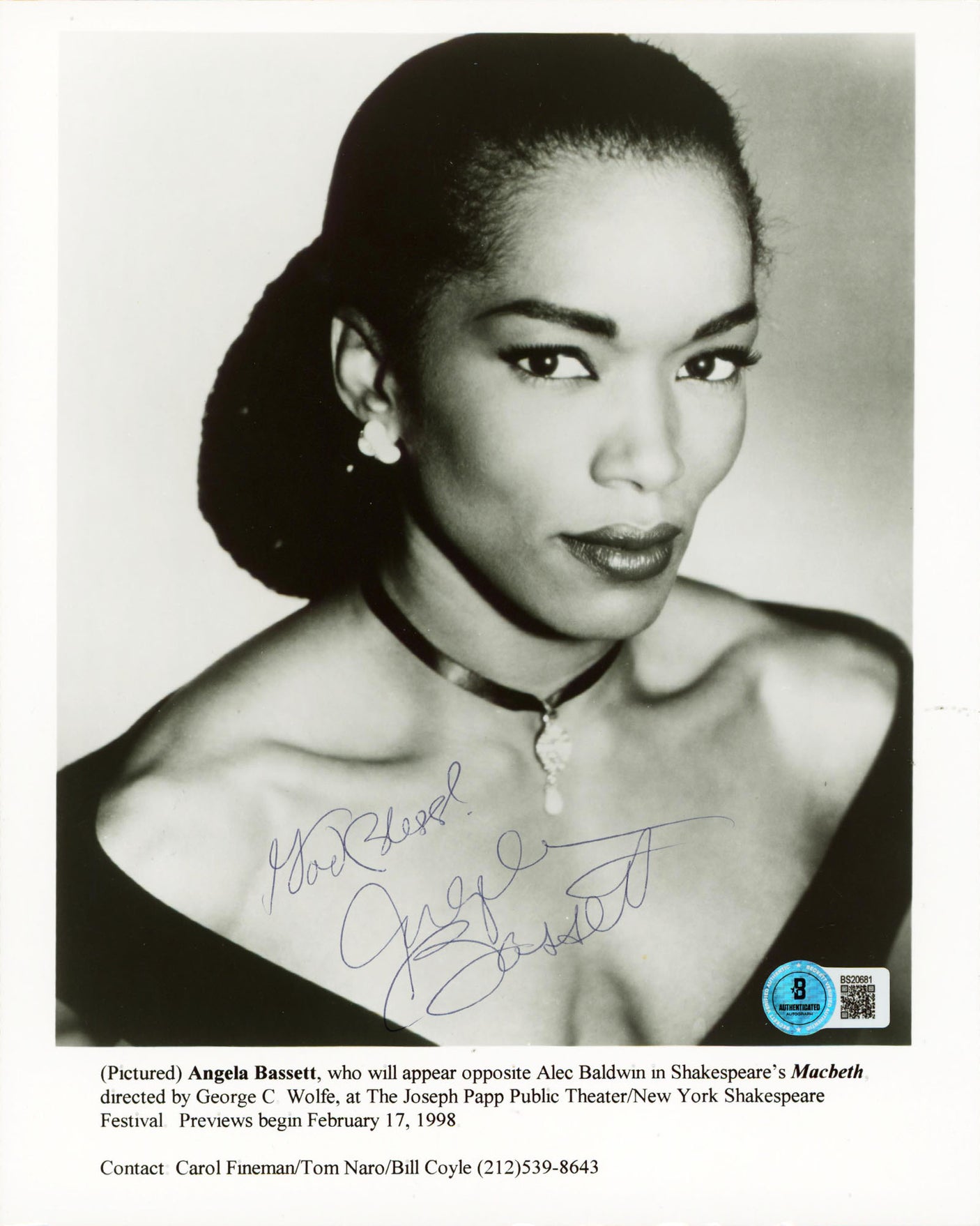 Angela Bassett Macbeth "God Bless" Authentic Signed 8x10 Photo BAS #BS20681