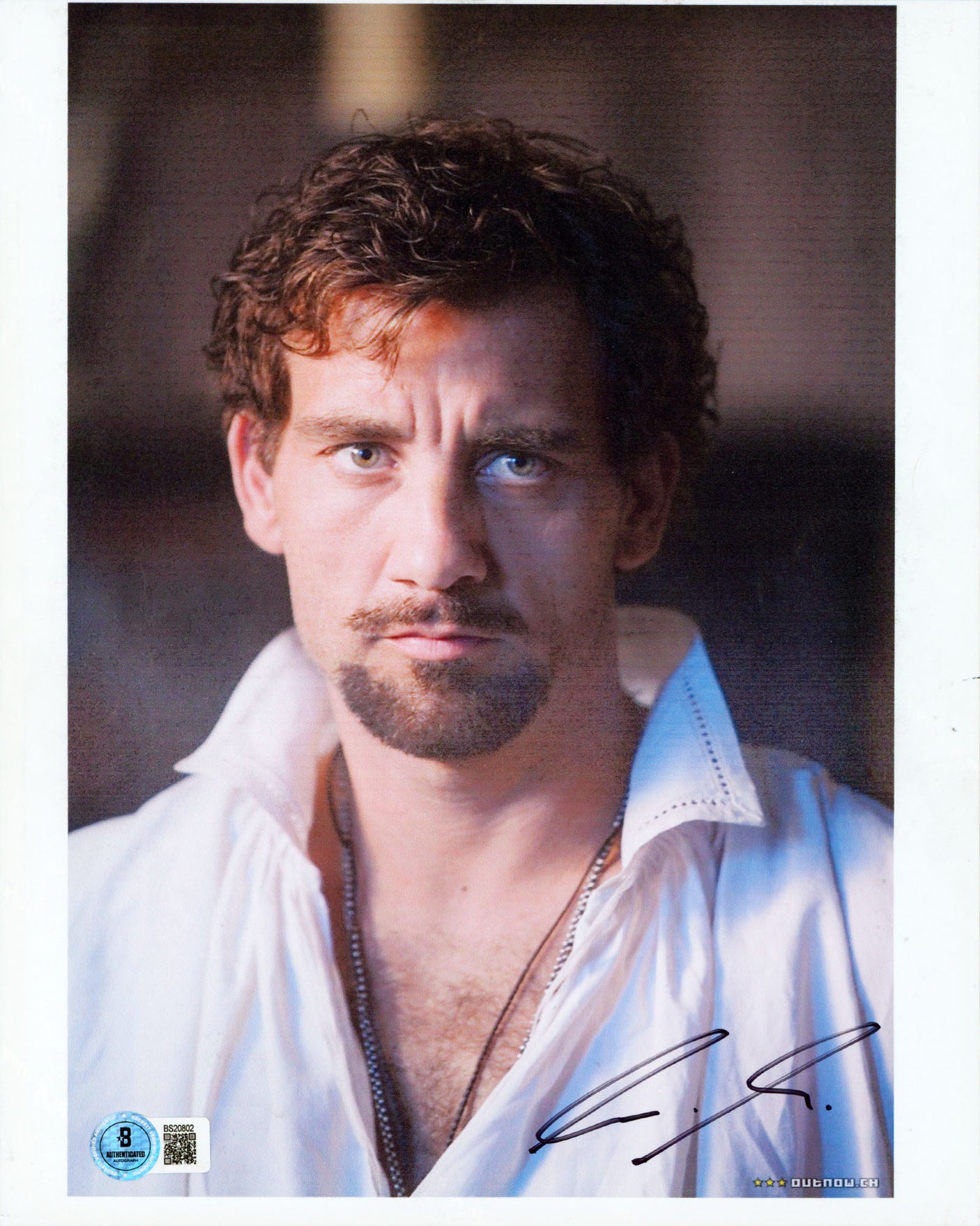 Clive Owen Children of Men Authentic Signed 8.5x11 Vertical Photo BAS #BS20802