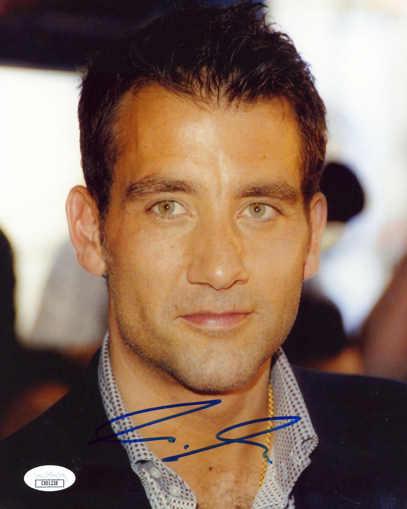 Clive Owen Children of Men Authentic Signed 8x10 Vertical Photo JSA #CE01228