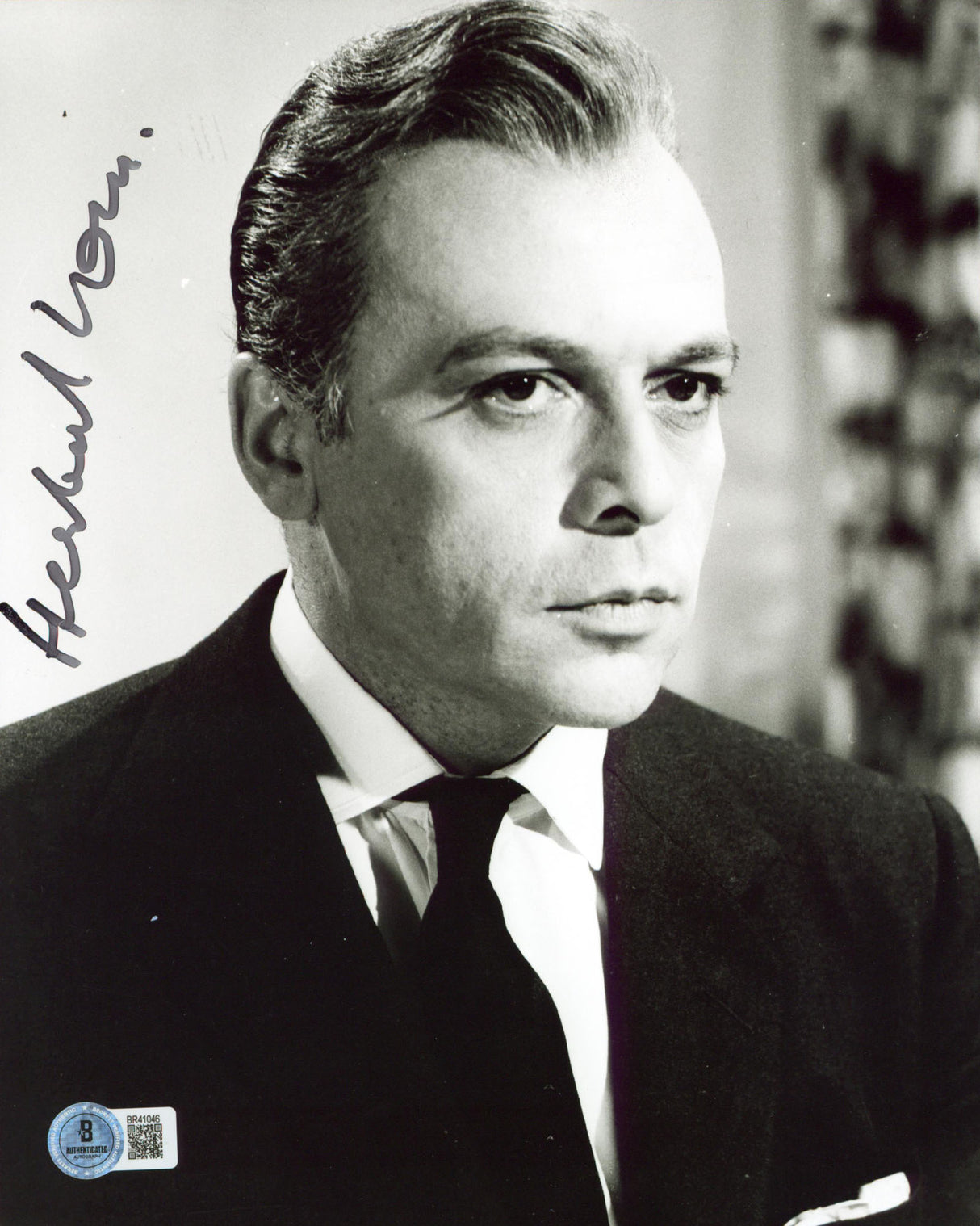 Herbert Lom The Pink Panther Authentic Signed 8x10 Vertical Photo BAS #BR41046