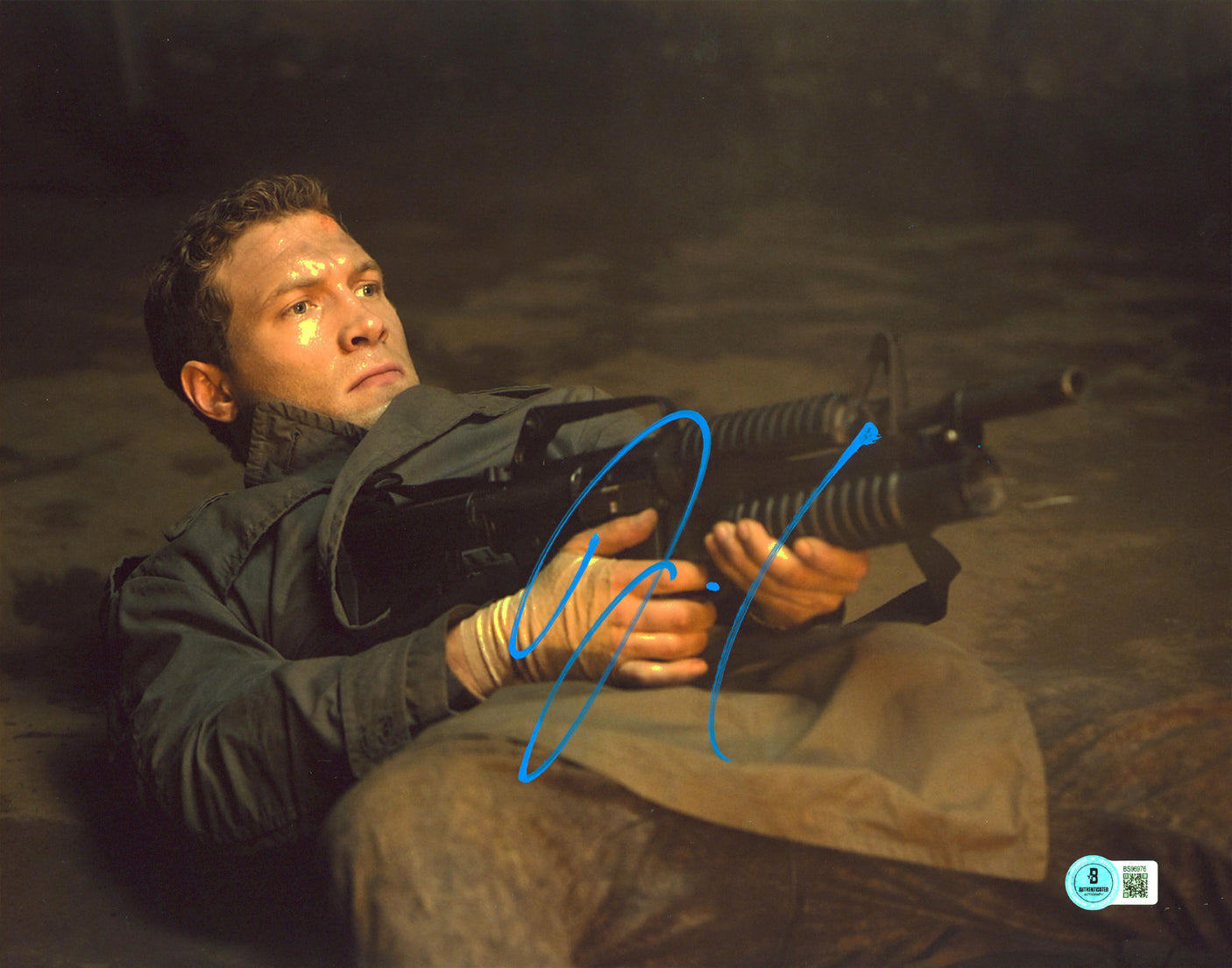Jai Courtney Divergent Authentic Signed 11x14 Horizontal Photo BAS #BS96976